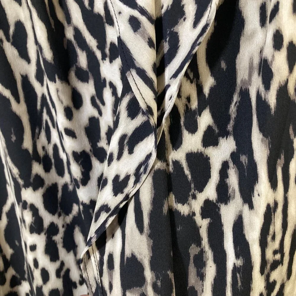 Womens Chicos Silky Feel‎ Animal Print Ruffle Front Blouse Tan Black M Polyester